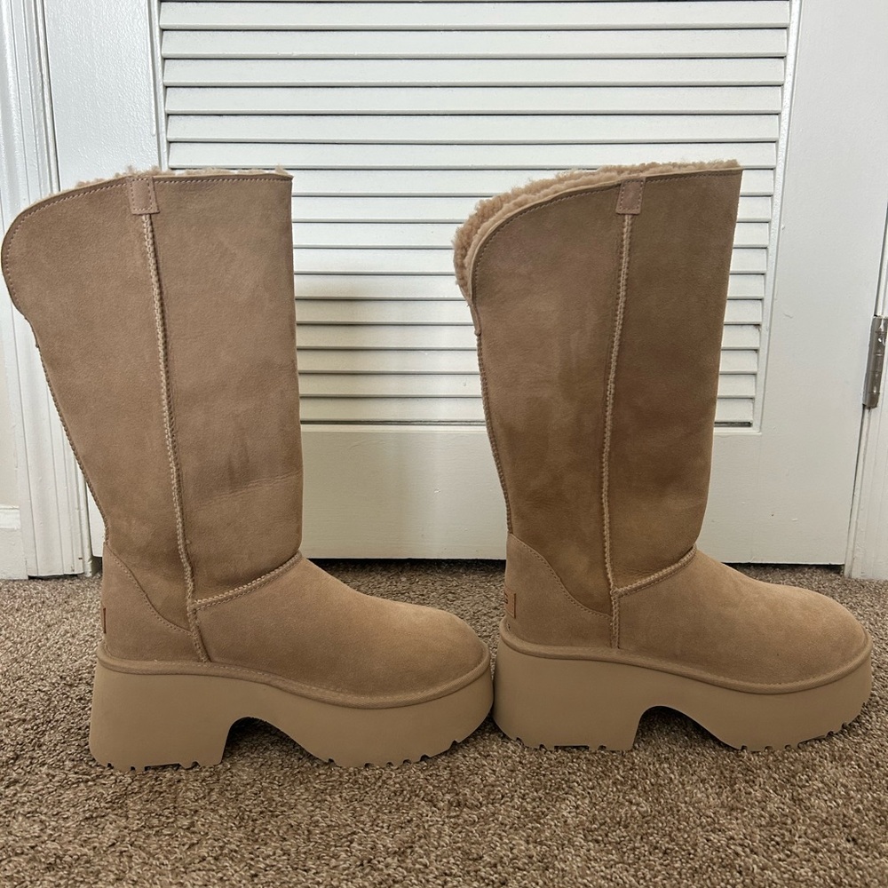 UGG Women's Classic New Heights Genuine Shearling Cuffable Boots - Picture 4 of 9